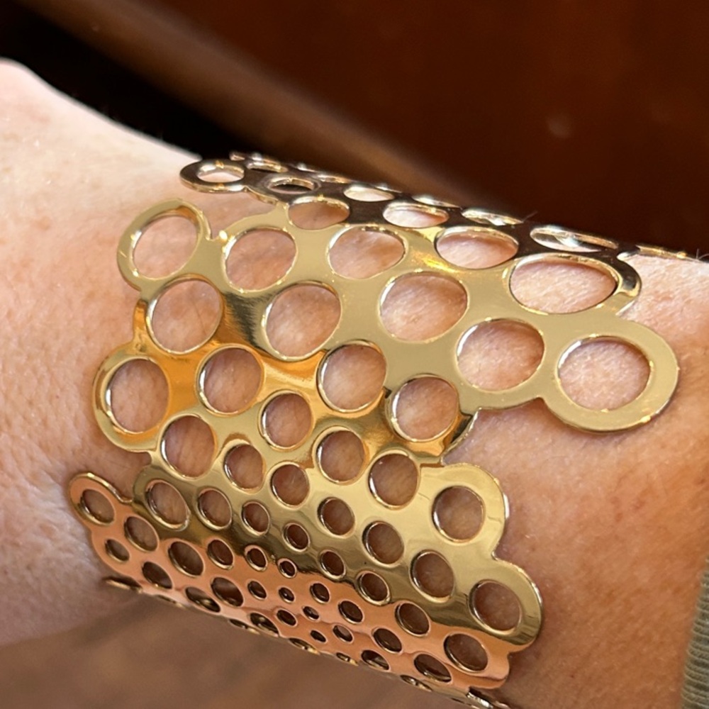 Gold Openwork Circle Cuff Bracelet - image 2